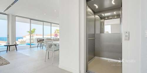 Luxury 4 Bedroom Villa - Callao Salvaje