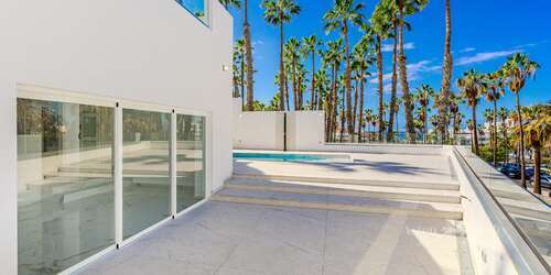 Luxury 3 Bedroom Villa - San Eugenio Alto