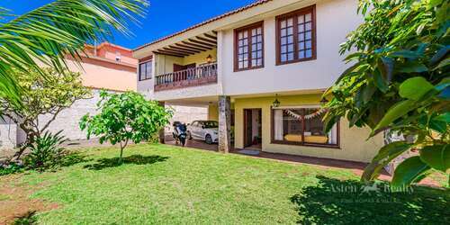 6 Bedroom Villa - La Laguna