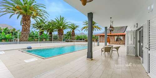 5 Bedroom Villa - Guaza