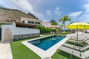 10 Bedroom House - Guaza (0)