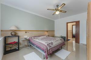 10 Bedroom House - Guaza (1)