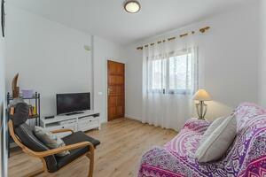 10 Bedroom House - Guaza (1)