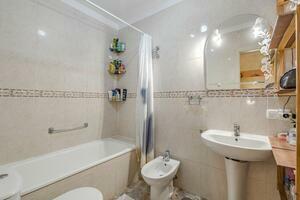 3 Bedroom Apartment - Buzanada (0)