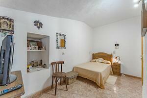 5 Bedroom House - Granadilla de Abona (1)