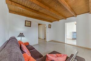 5 Bedroom House - El Tanque (1)