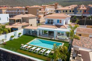 6 Bedroom Villa - Torviscas Alto (3)