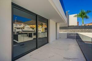 5 Bedroom Villa - Torviscas Alto (1)