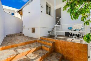 5 Bedroom House - Buzanada (1)