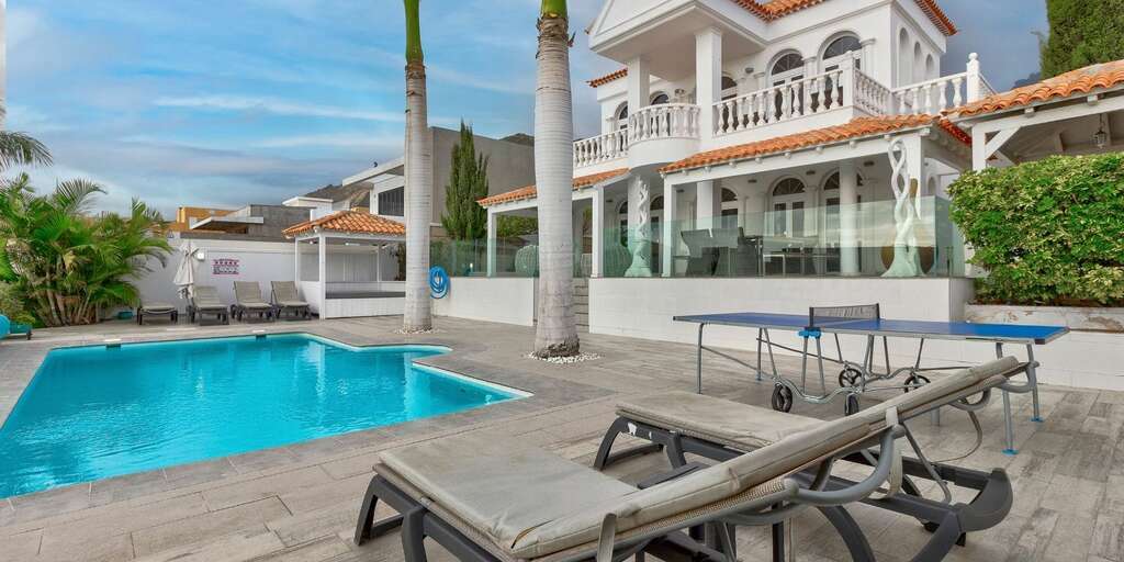 4 Bedroom Villa - Torviscas Alto