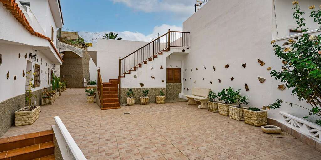 5 Bedroom House - Granadilla de Abona