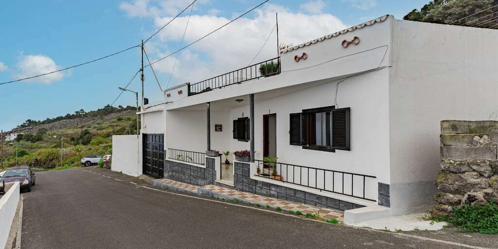 3 Bedroom House - El Tanque