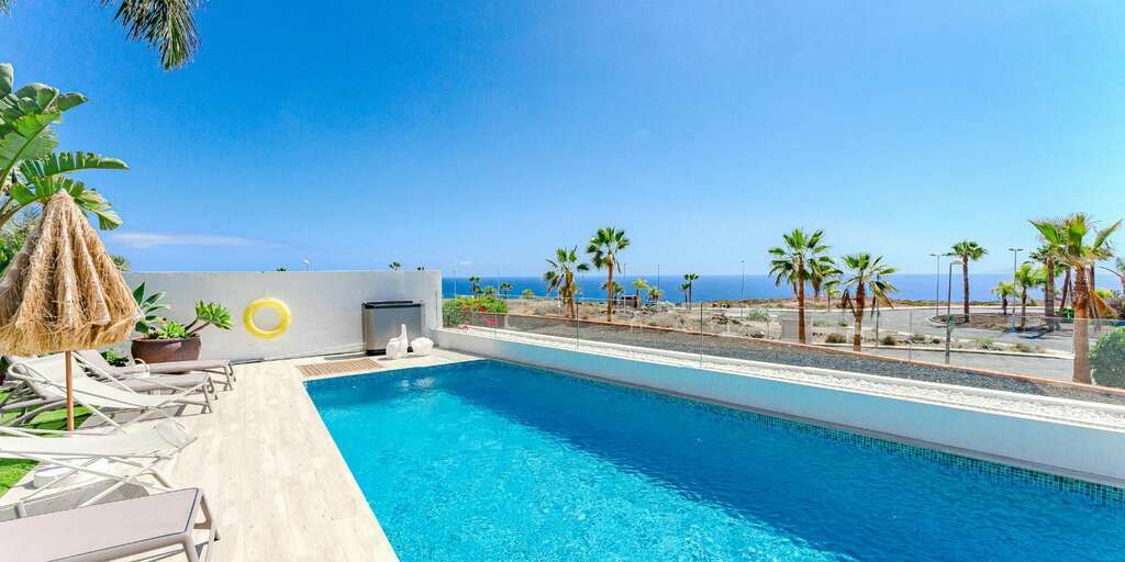 4 Bedroom Townhouse -  La Caleta