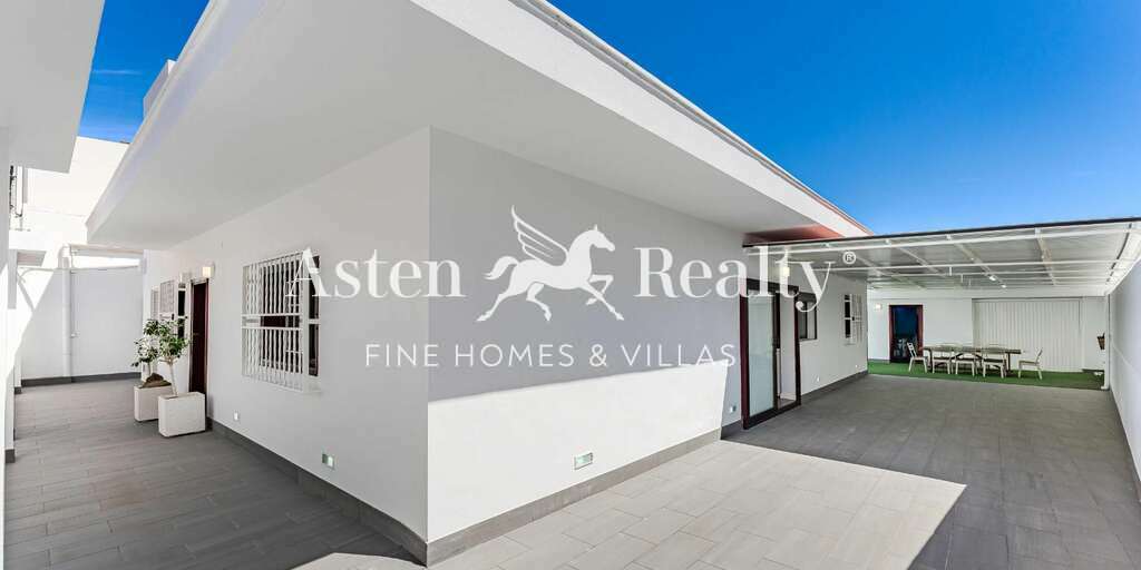 4 Bedroom Villa - San Isidro